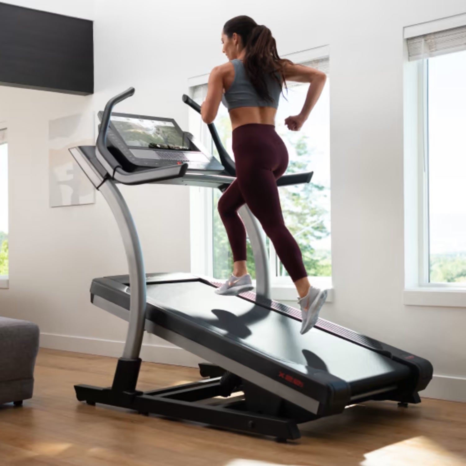 NordicTrack X32i Incline Trainer Treadmill